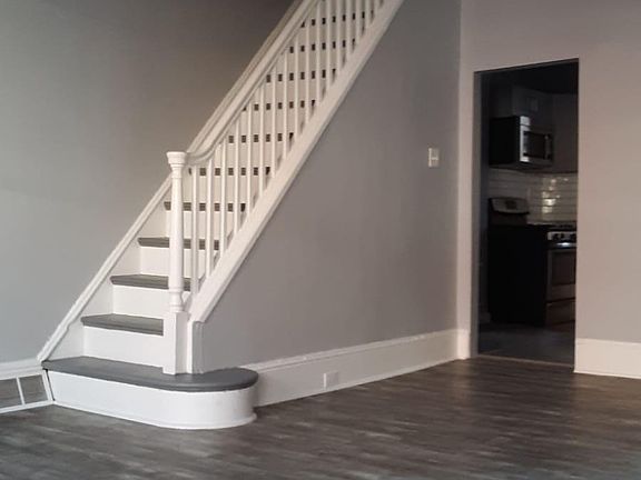 4th image of 3838 N Darien St