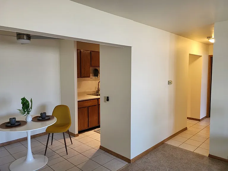 Midvale Heights Apartments — Photo 13