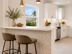4920 1/2 W 20th St, Los Angeles, CA