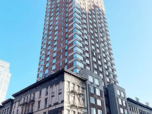 1760 2nd Ave APT 19B, New York, NY 10128