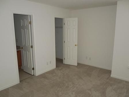 118StudentPlaceBedroom