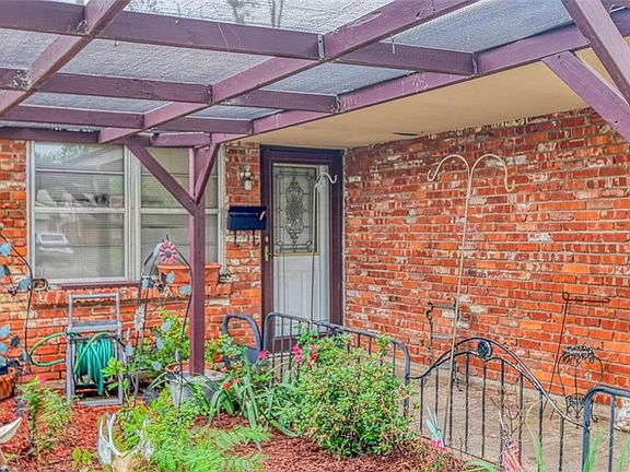4th image of 2605 N Hammond Ave