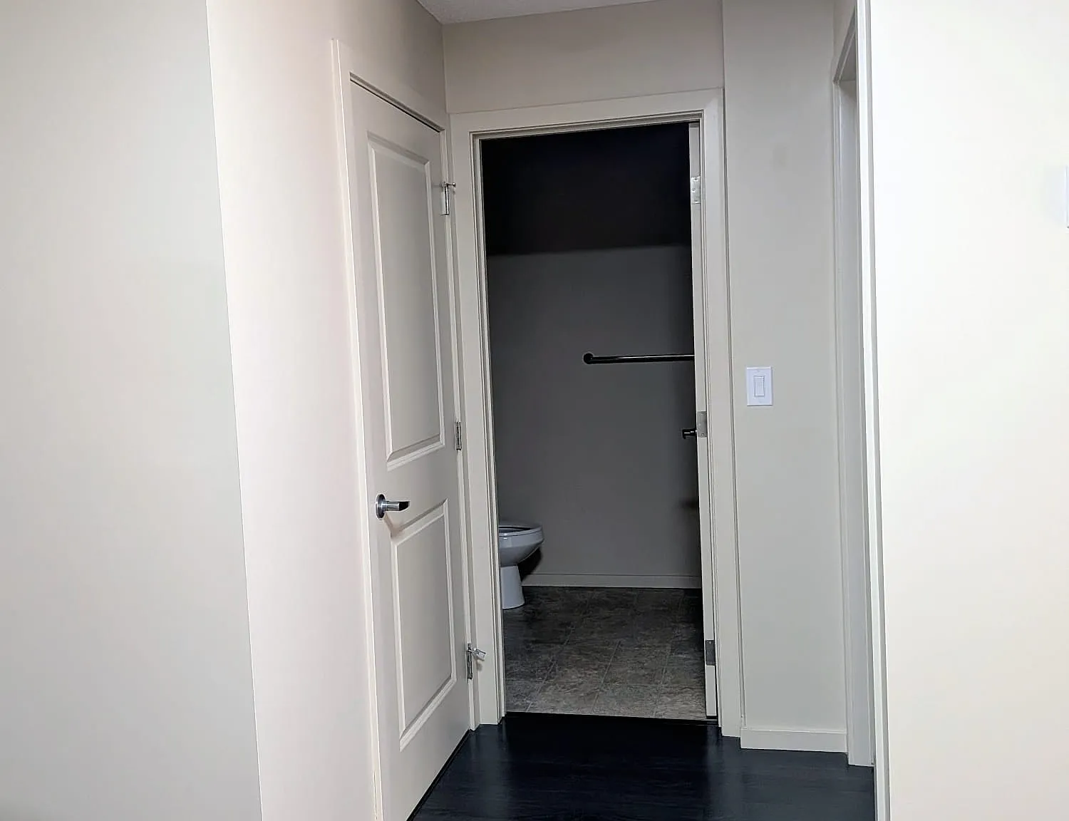 2 bed, 897 sqft, $1,650 — Photo 3