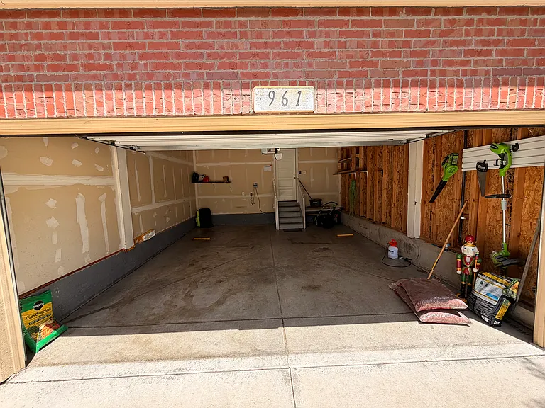 2 Car Garage