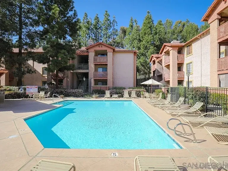 12019 Alta Carmel Ct #272 — Photo 14