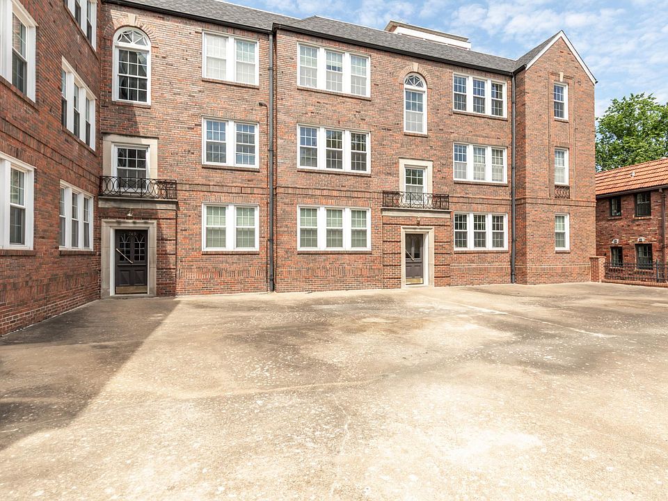 1st image of 743 Westwood Dr #2S