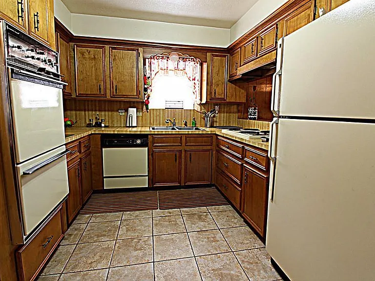 13723 Pepper Knoll Dr — Photo 7