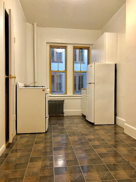 1st image of 404 E 65th St APT 3D
