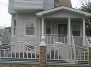 8911 104th St, Richmond Hill, NY 11418