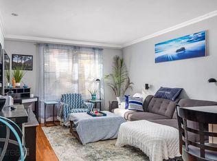3976 57th St APT 3G, Flushing, NY 11377