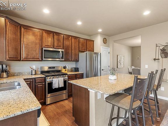 4th image of 9751 Arbor Walk Ln
