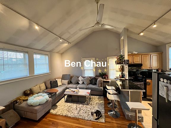 4th image of 45 Lincoln St Floor 2