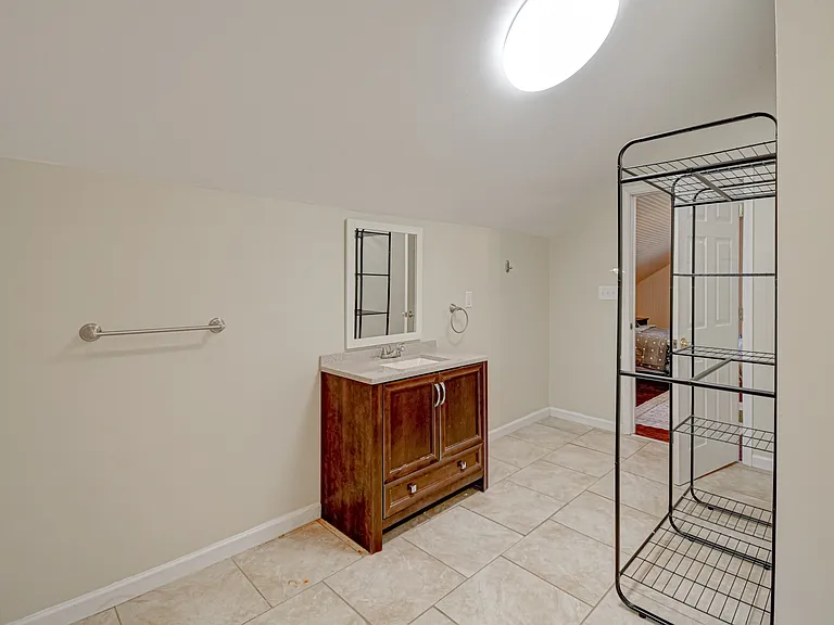 152 Rosedale Cir — Photo 28