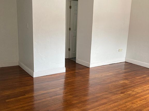 5th image of 7407 Byron Ave #1