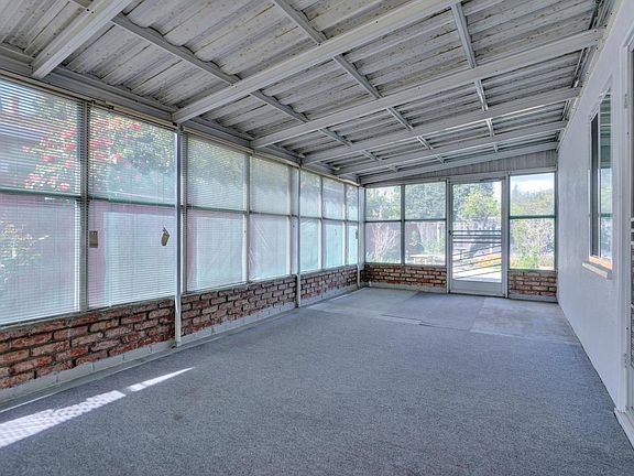 4th image of 437 S Fair Oaks Ave