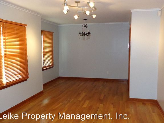 5th image of 4922 Lynbar Ave