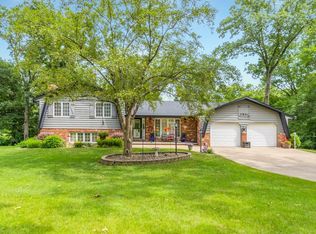 7521 W Country View Dr, Peoria, IL 61607