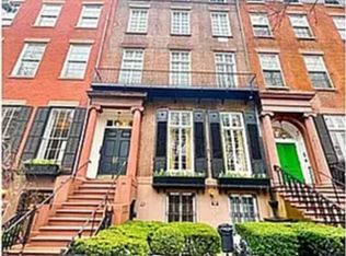 23 Washington Sq N #1F, New York, NY 10011