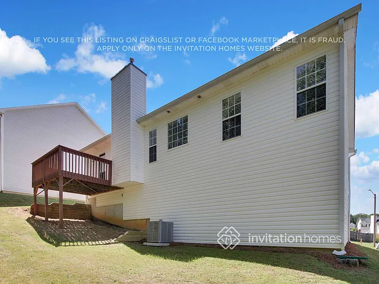 105 Chartres St — Photo 24