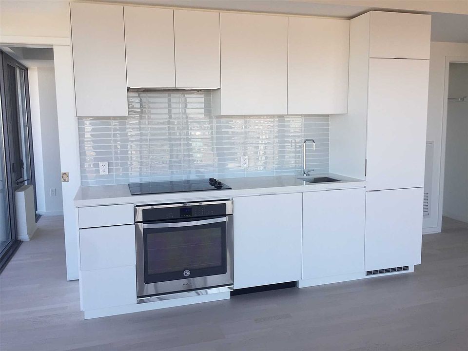 2nd image of 60 Colborne St #1403