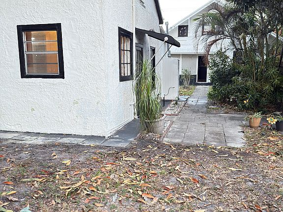 3rd image of 123 S 13th St
