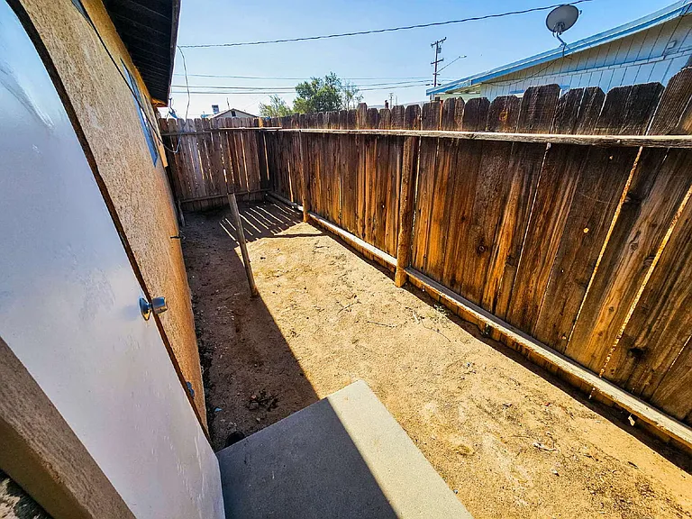 201 S Sunset St #B — Photo 11