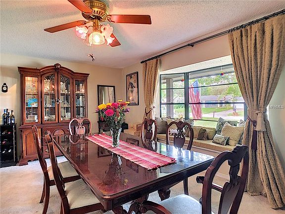 3rd image of 806 W Harbour Ct