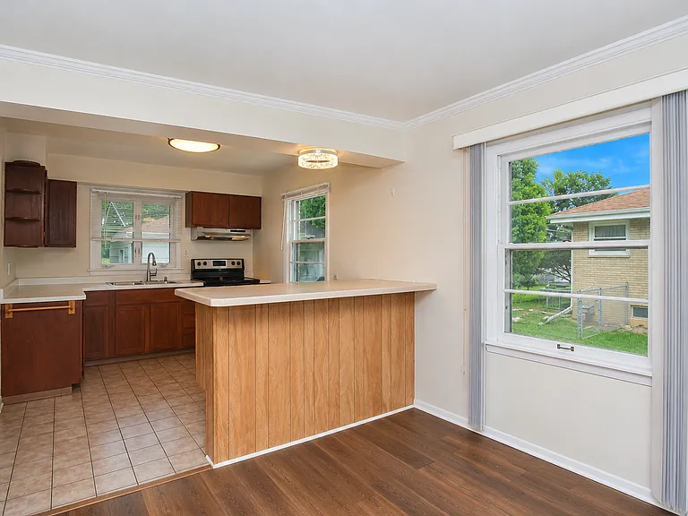 1802 Fairfield Rd — Photo 6