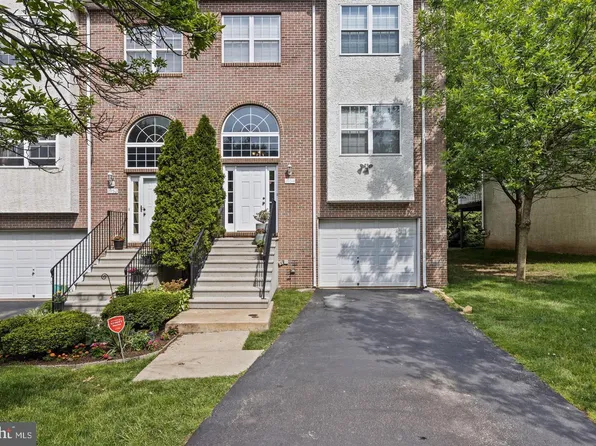 1954 West Ave, Conshohocken, PA 19428