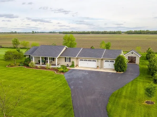 2453 Oriole Dr, Wheatfield, IN 46392