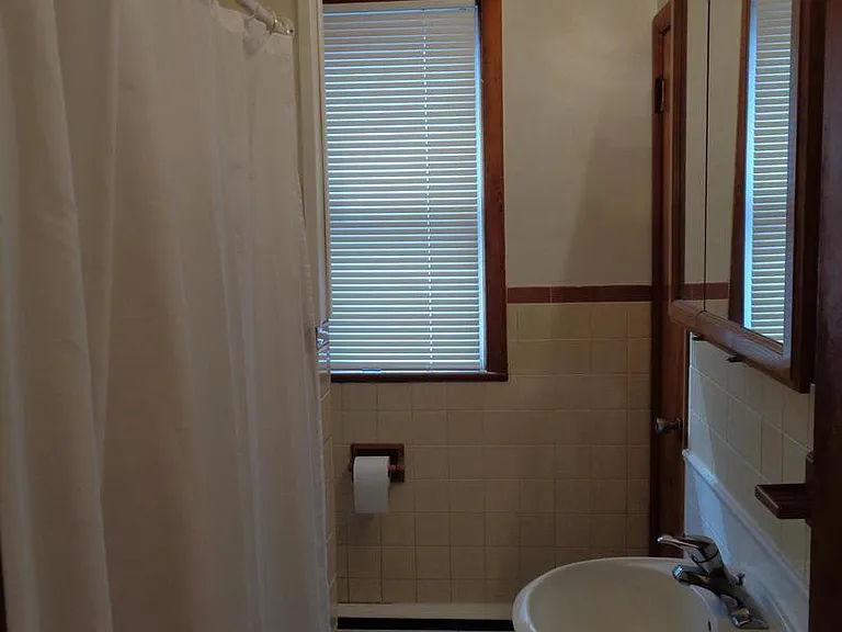 314 Victoria St — Photo 12