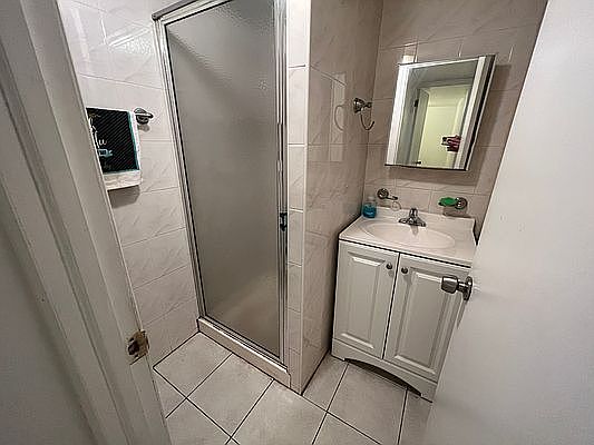 3rd image of 21-26 24th St #1