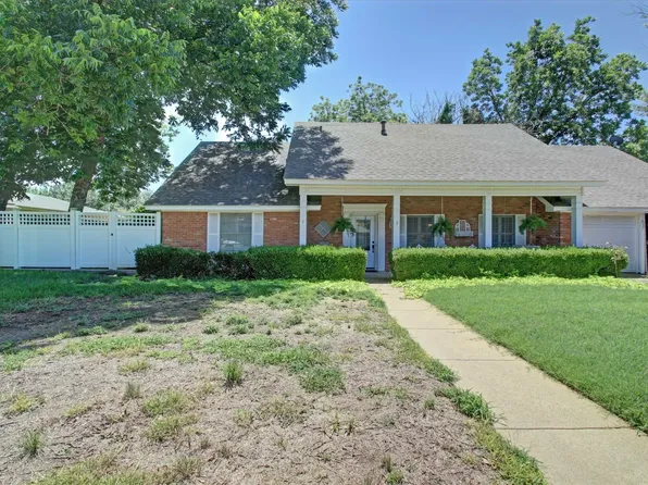 1211 Glenhaven Dr, Cleburne, TX 76033