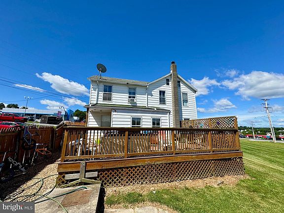3rd image of 3225 Cape Horn Rd