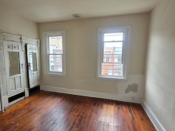 4th image of 3106 Emerald St