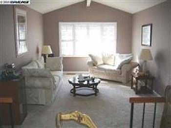 2nd image of 2562 Carisbrook Ct