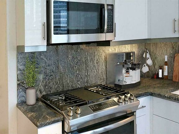 4th image of 450 N End Ave APT 22A