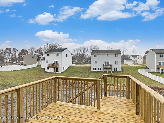 3rd image of 2891 Moccasin Dr