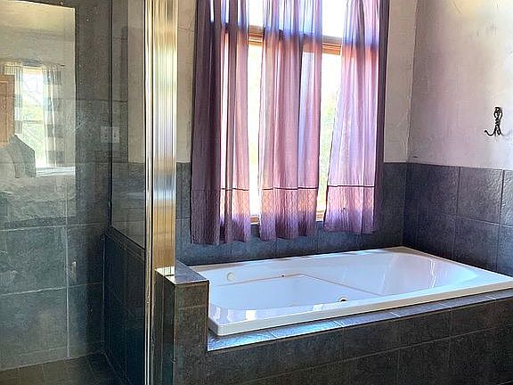 Suite two jetted tub/shower