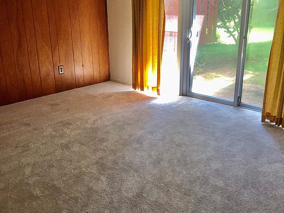4th image of 7009-7009 Capitol View Dr #A