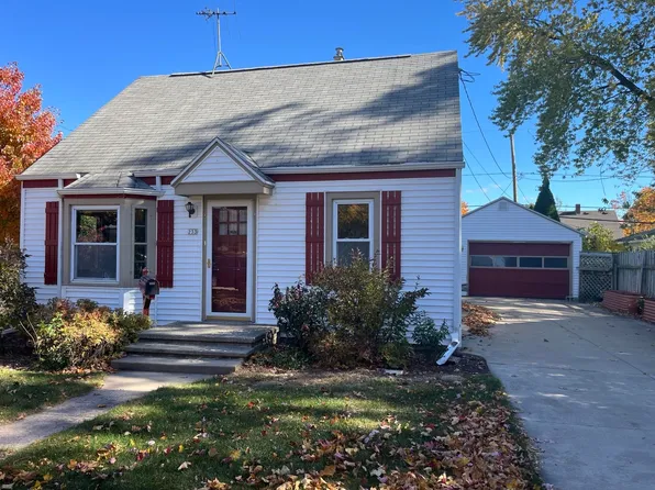 233 S Pine St, Kimberly, WI 54136