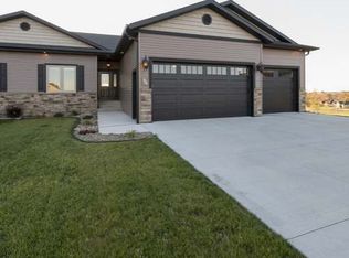3730 Bogey Dr, Bismarck, ND 58503