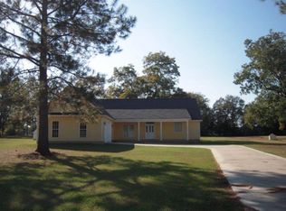 276 Foxworth Trl, Nashville, GA 31639
