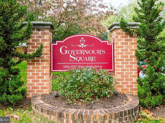 Highly sought after Grovenour's Square community