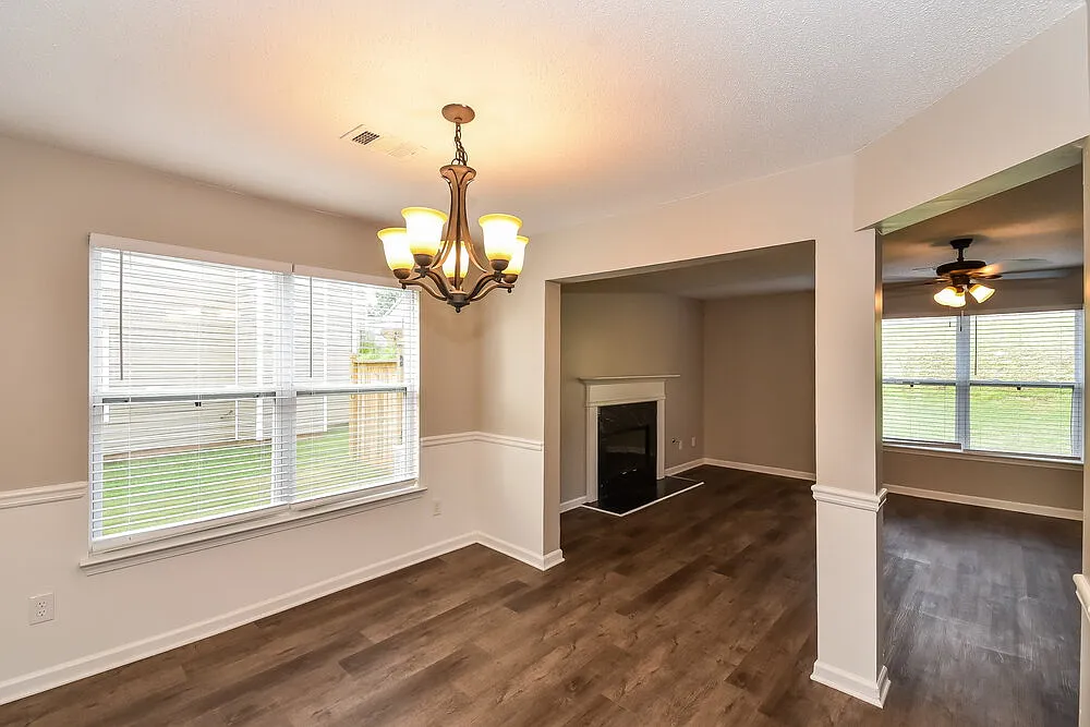 3 bed, 2.5 bath, 2197 sqft, $1,910 — Photo 4