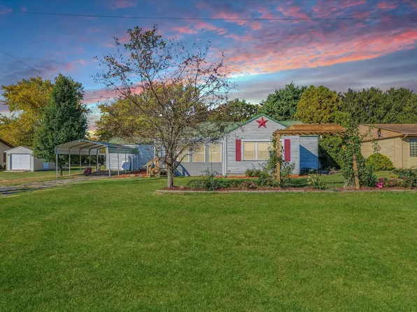 309 S Main St, Elliott, IL 60933