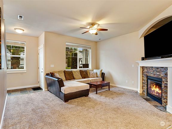 3rd image of 1724 203rd Street Ct E