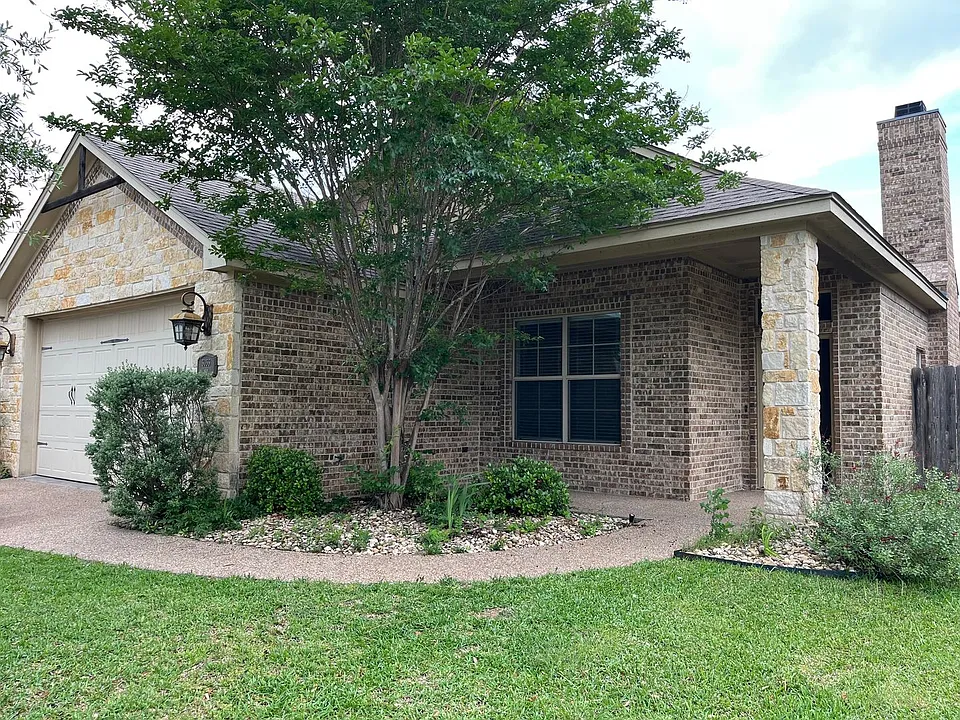3053 Andalusian Ln