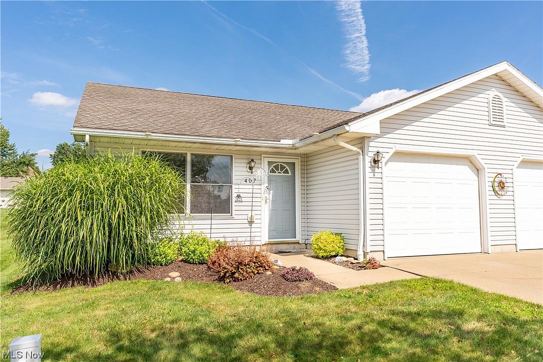 407 Spruce St, Barberton, OH 44203 Zillow