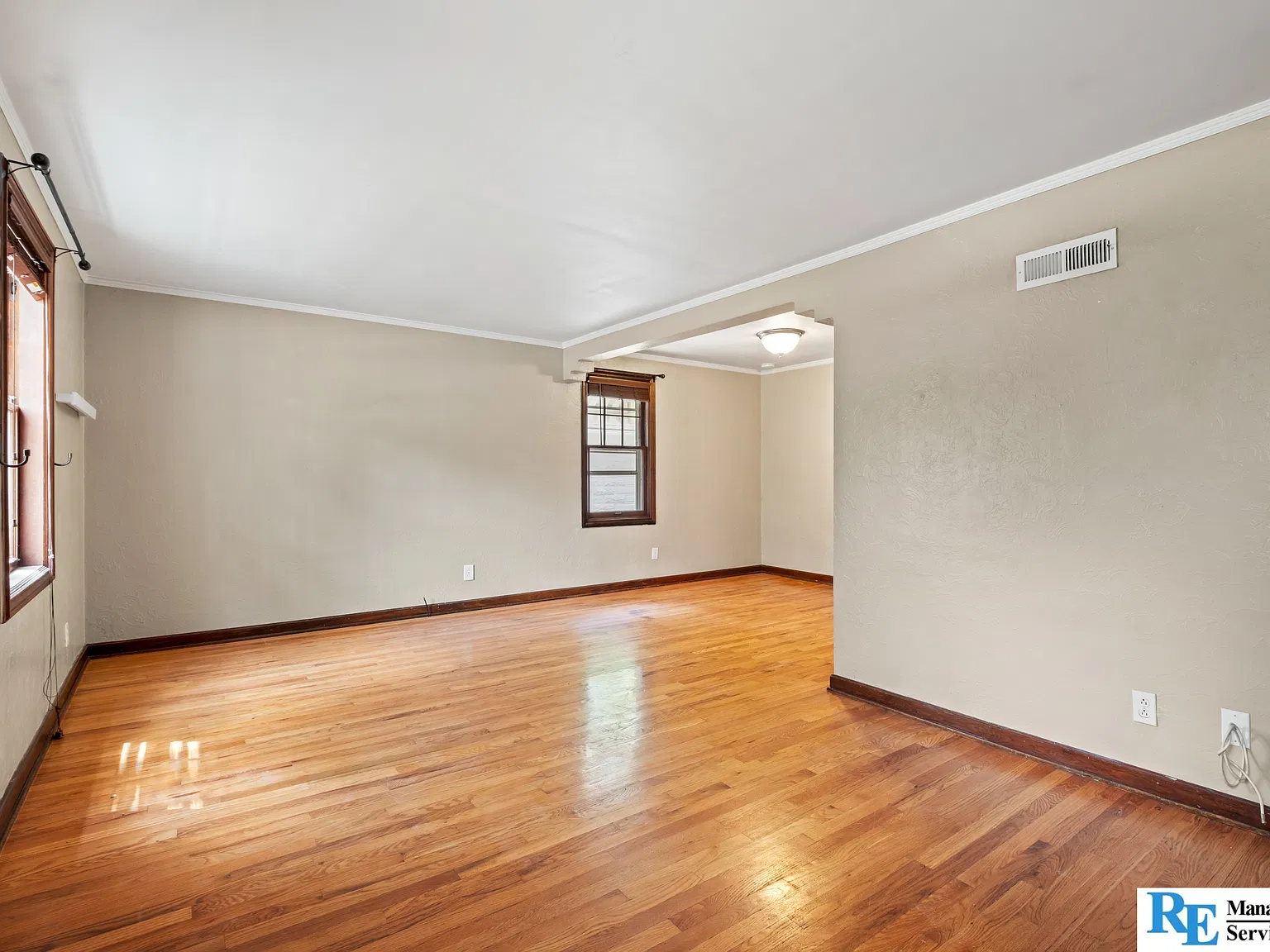 3 bed, 1.5 bath, 1100 sqft, $1,900 — Photo 3